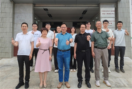 新夢(mèng)揚(yáng)帆，攜手啟航——白云山漢方舉辦2025屆高校應(yīng)屆畢業(yè)生交流座談會(huì)